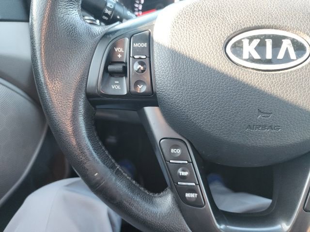 Used 2011 Kia Optima EX w/ Premium Pkg image 15