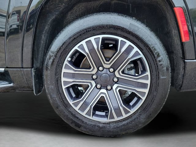 Used 2024 Jeep Wagoneer L Series II w/ Flexible Seating Group image 10