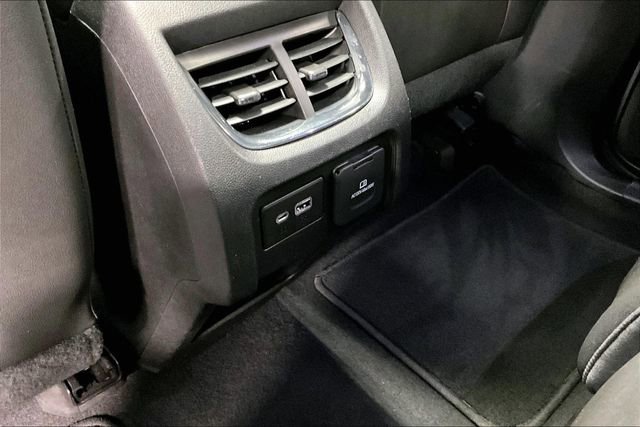 Used 2019 Chevrolet Blazer RS w/ Sun and Wheels Package image 12