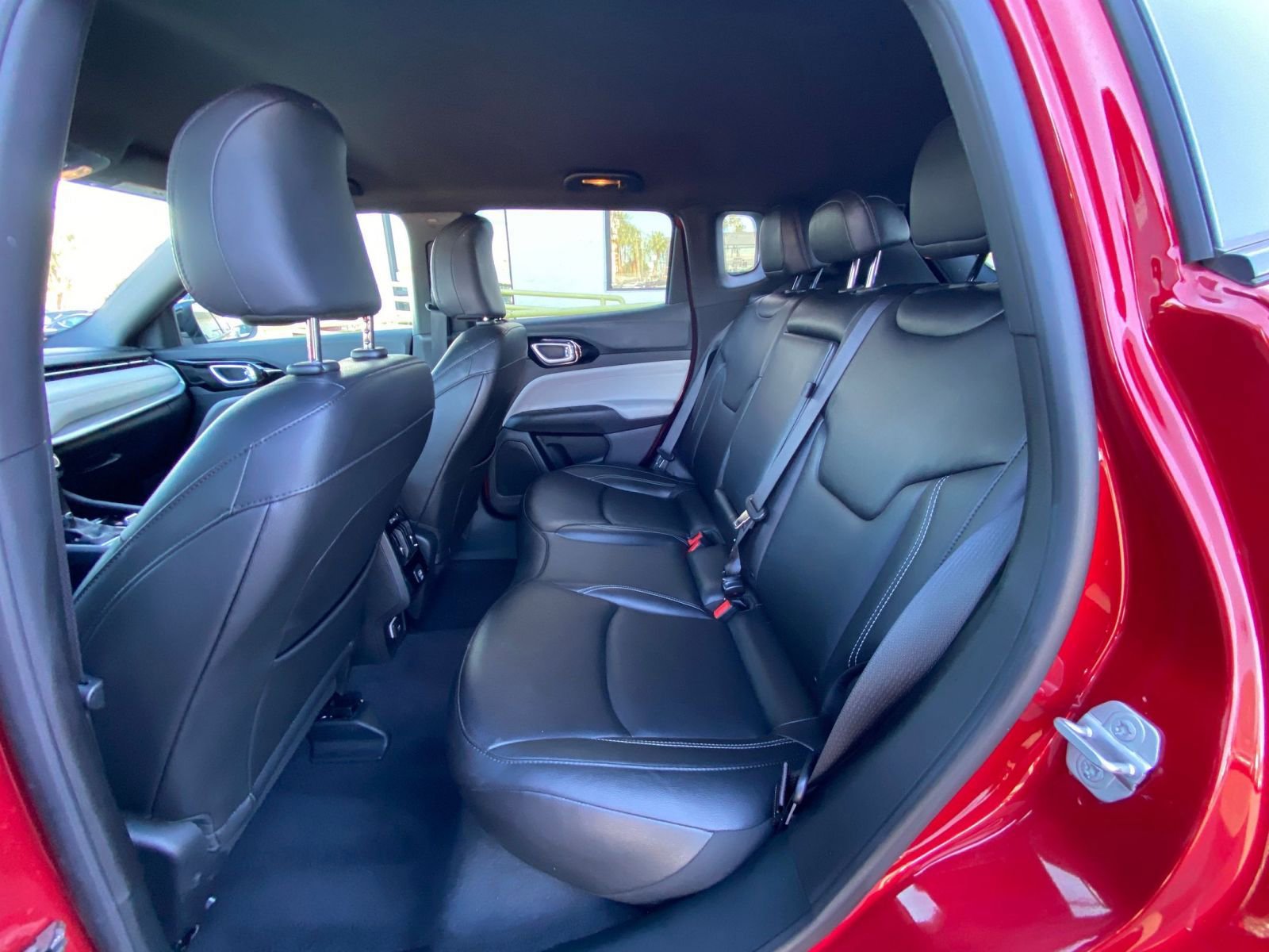 Used 2025 Jeep Compass Limited AWD/4WD image 38