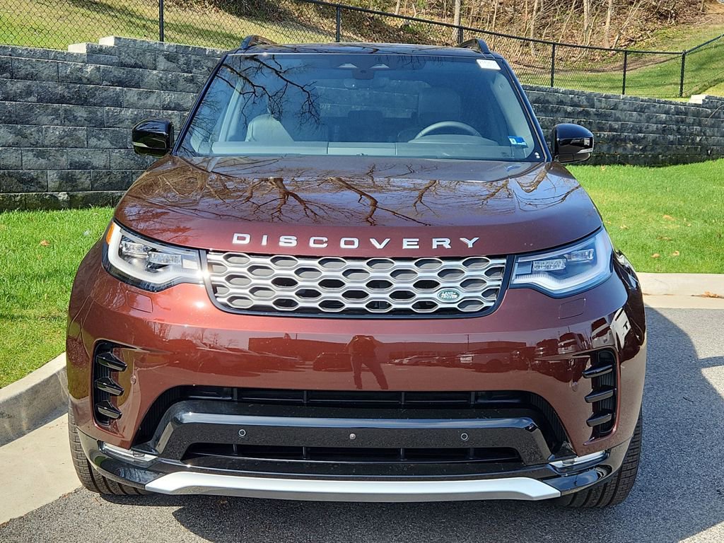 New 2026 Land Rover Discovery Limited Edition AWD/4WD image 8