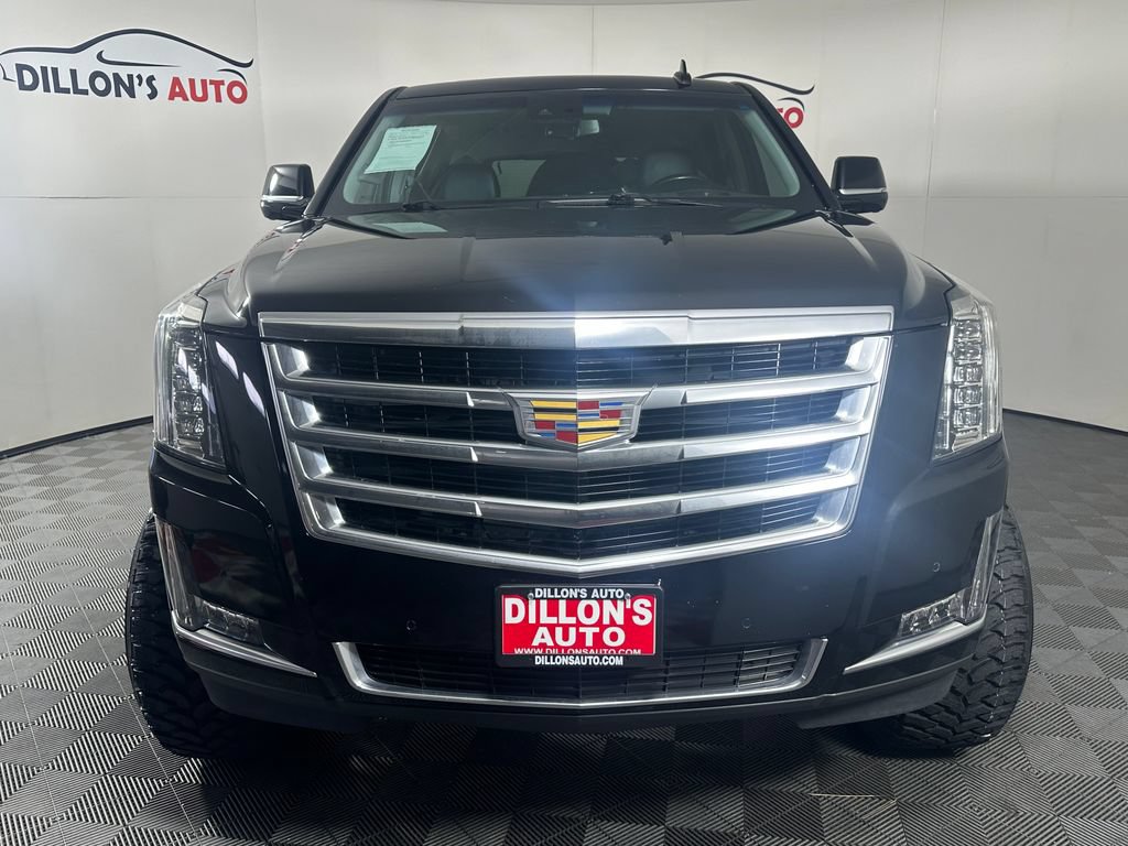 Used 2020 Cadillac Escalade Luxury AWD/4WD image 12