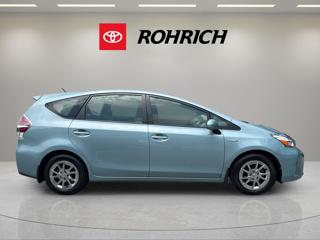 Used 2016 Toyota Prius V Three FWD image 5