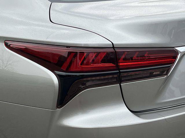 Certified 2023 Lexus LS 500 w/ Accessory Package (Z2) RWD image 10