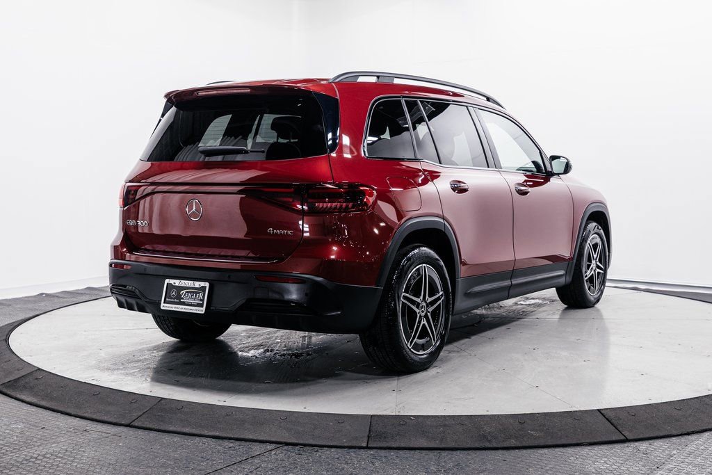 Used 2024 Mercedes-Benz EQB 300 4MATIC image 29