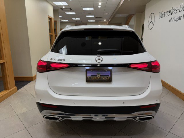Certified 2025 Mercedes-Benz GLC 300 image 4
