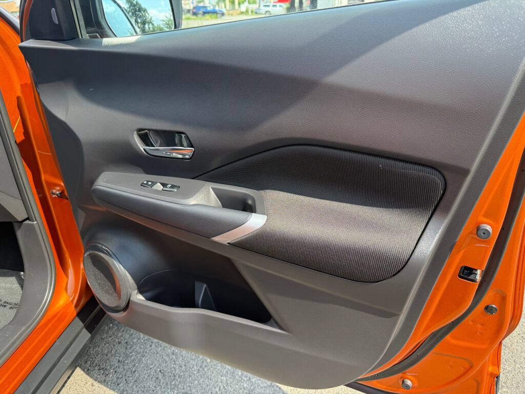 Used 2023 Nissan Kicks SV FWD image 26