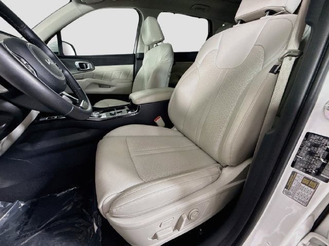 Used 2023 Kia Sorento SX Prestige w/ Panoramic Sunroof Package AWD/4WD image 21