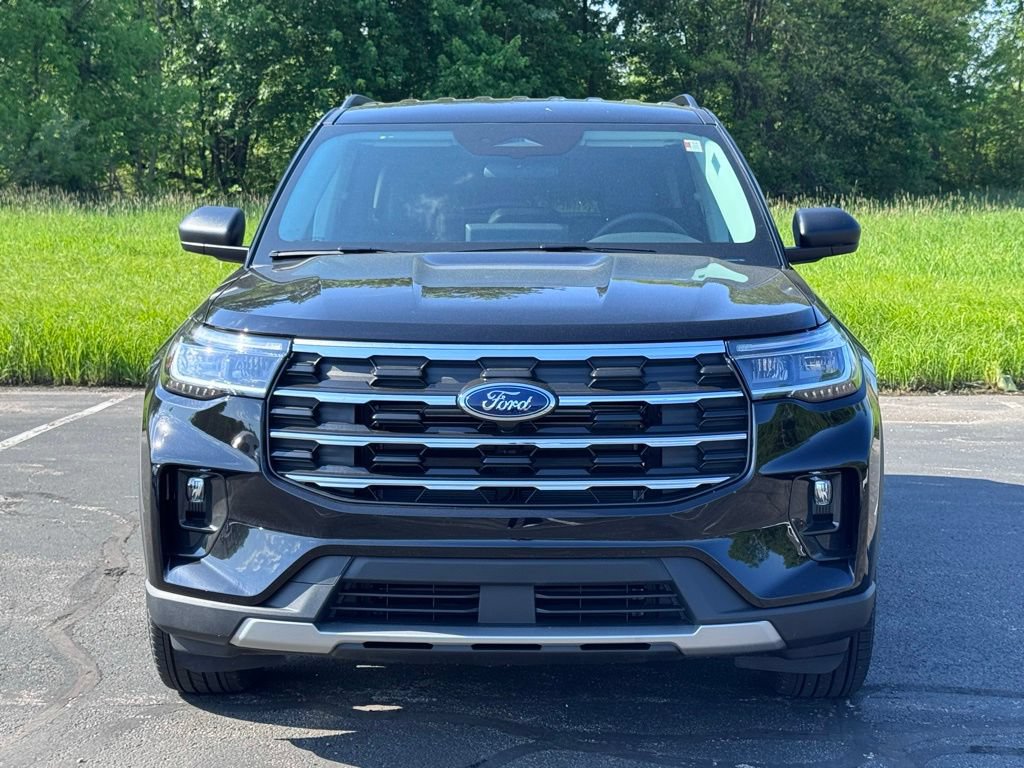 New 2026 Ford Explorer Active w/ Active Comfort Package AWD/4WD image 3