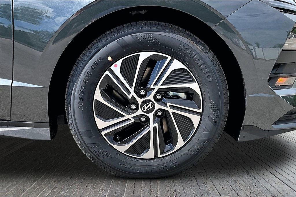 New 2026 Hyundai Sonata Blue FWD image 13