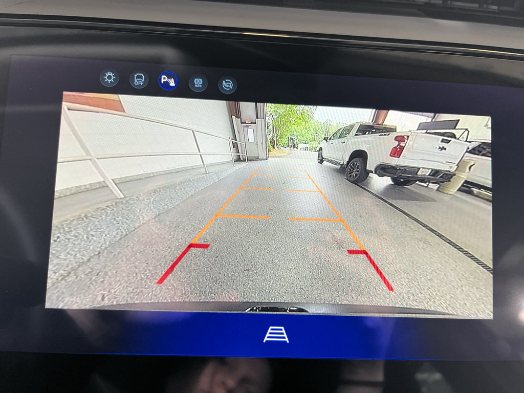 New 2027 Chevrolet Bolt LT FWD image 24