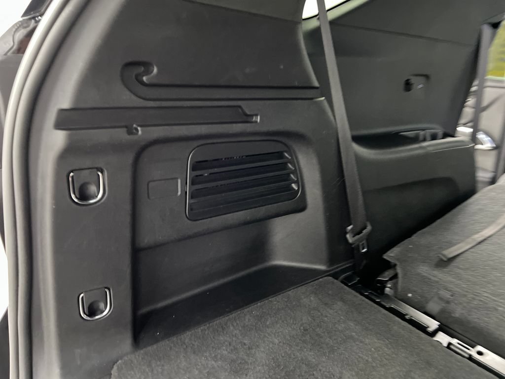 Used 2024 Chevrolet Traverse LT FWD image 47