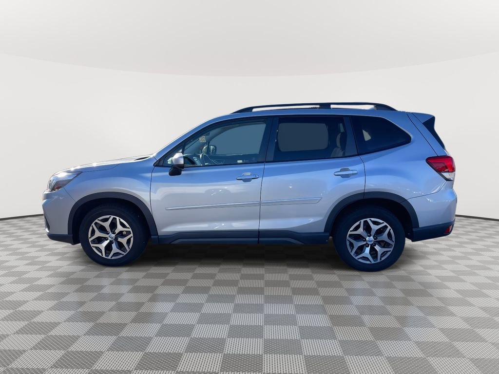 Used 2019 Subaru Forester Premium w/ All-Weather Package image 4
