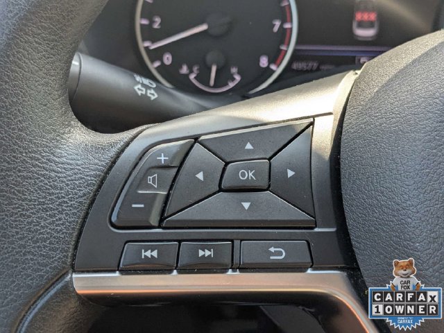 Used 2025 Nissan Sentra SV FWD image 28