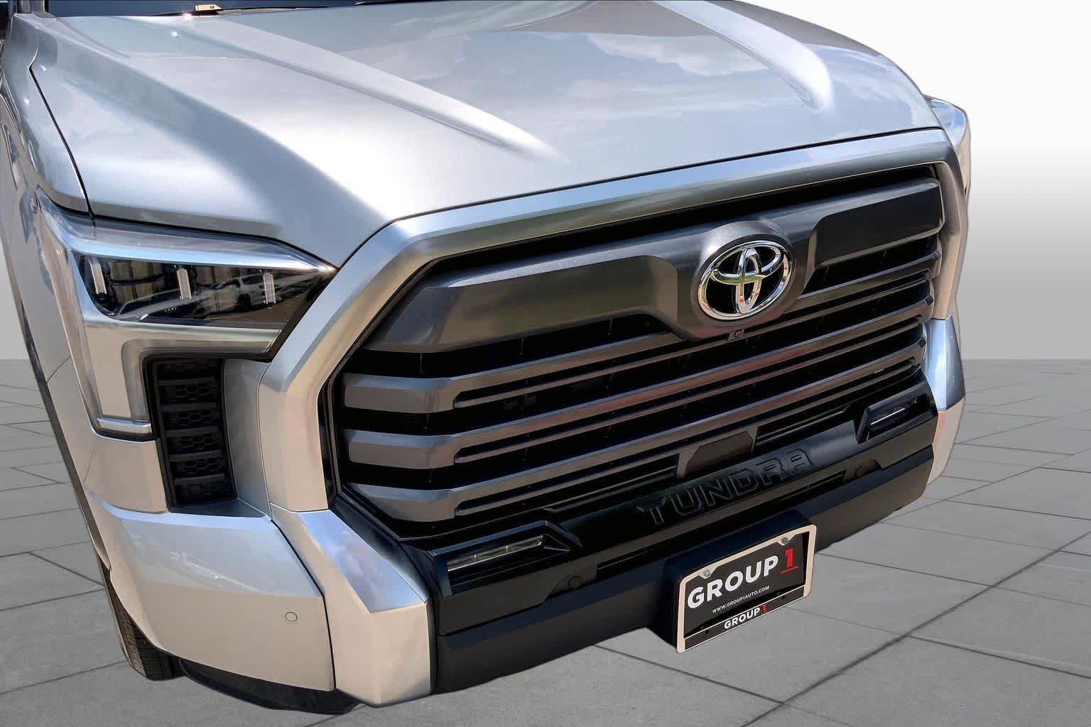 Used 2023 Toyota Tundra Limited AWD/4WD image 29
