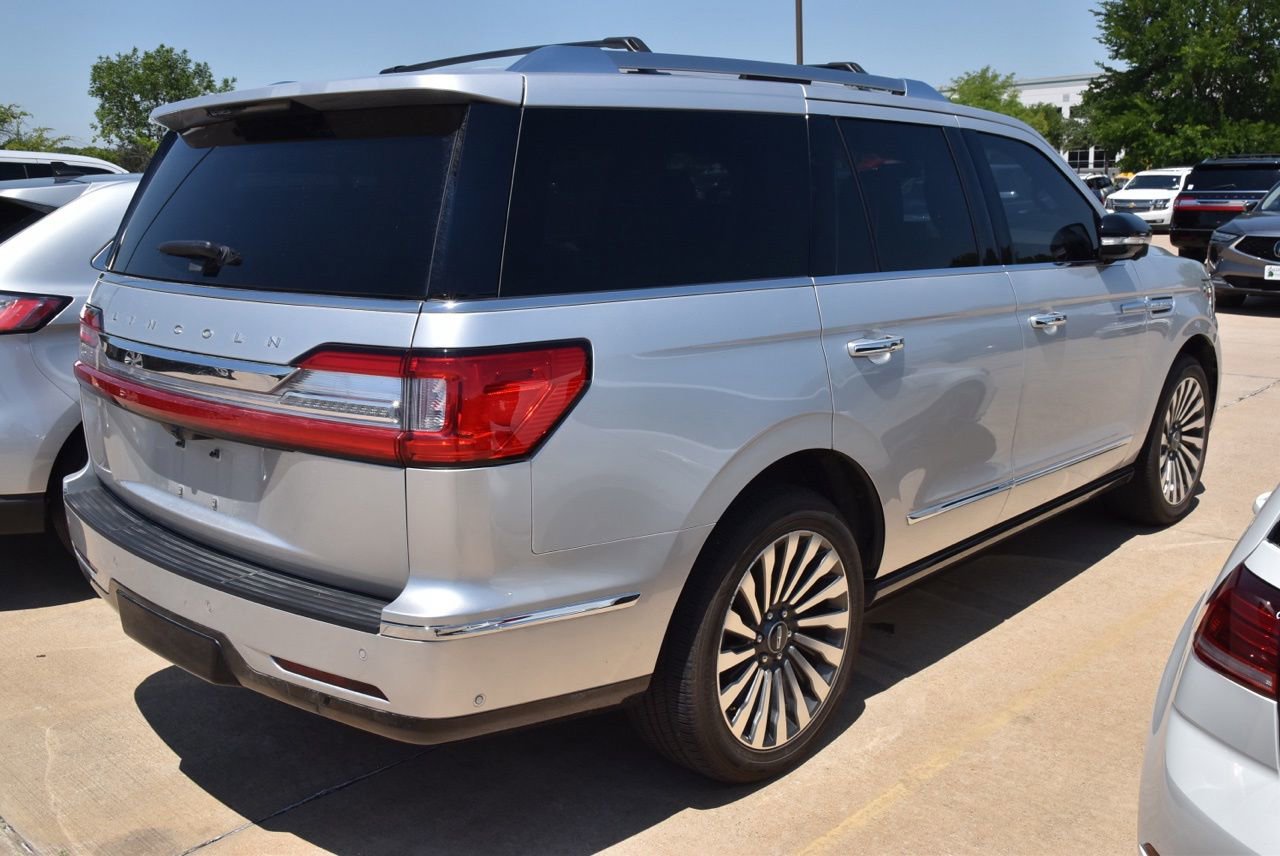 Used 2019 Lincoln Navigator Reserve w/ Cargo Package AWD/4WD image 5