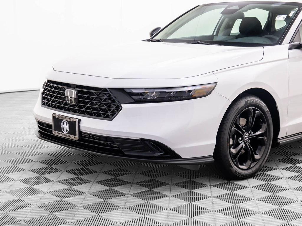 Certified 2025 Honda Accord SE image 30