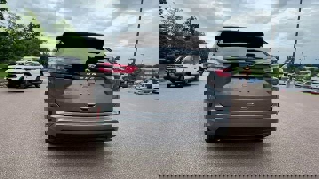 Used 2023 Ford Edge ST-Line image 3