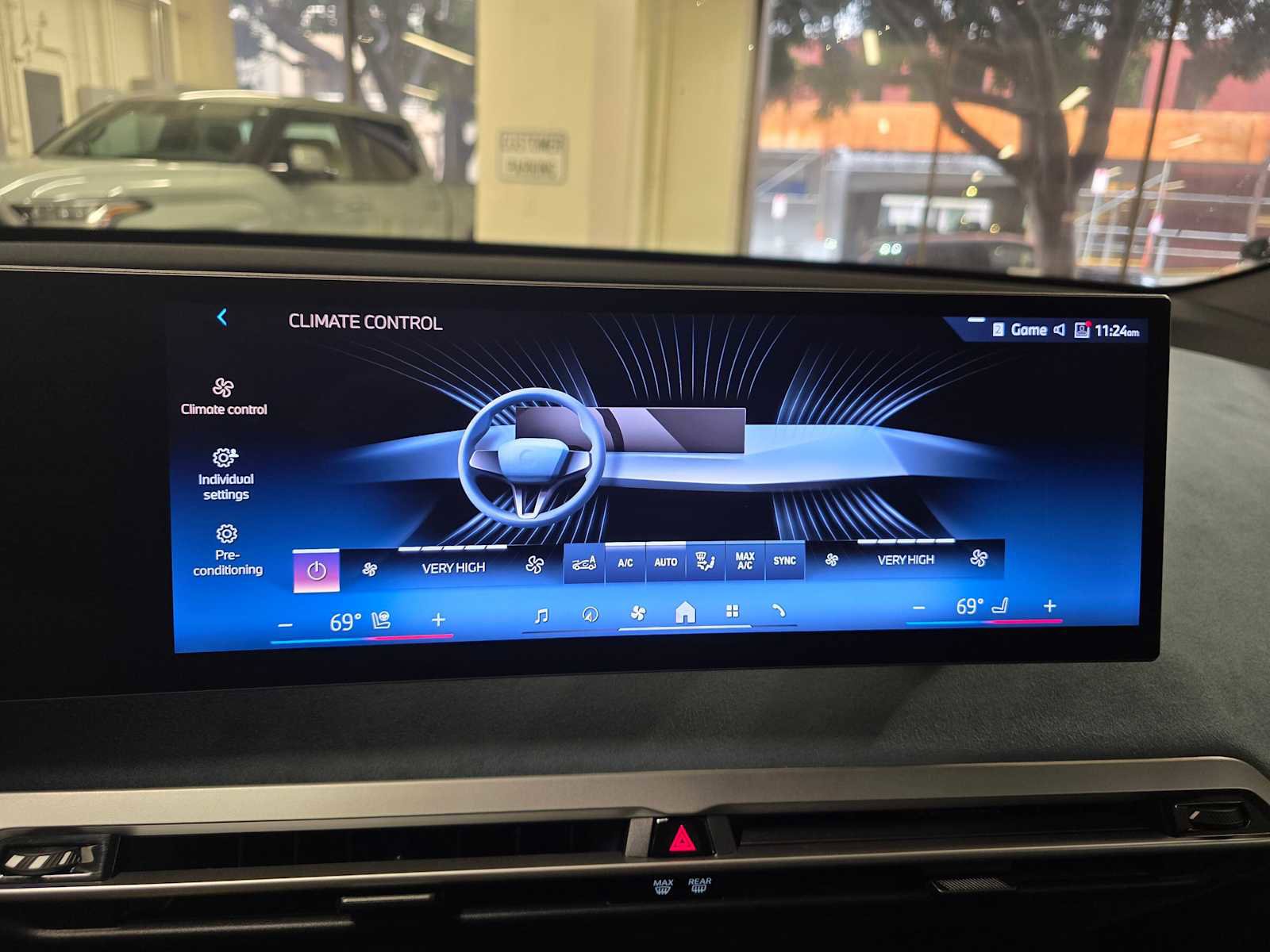 Used 2025 BMW iX xDrive50 w/ Premium Package image 30