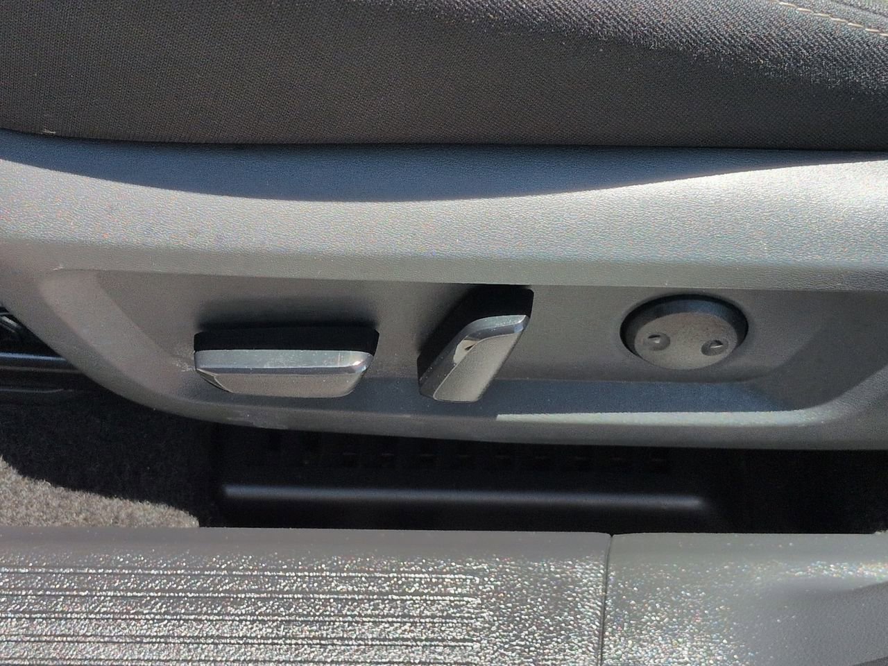 Used 2023 Nissan Rogue SV FWD image 20