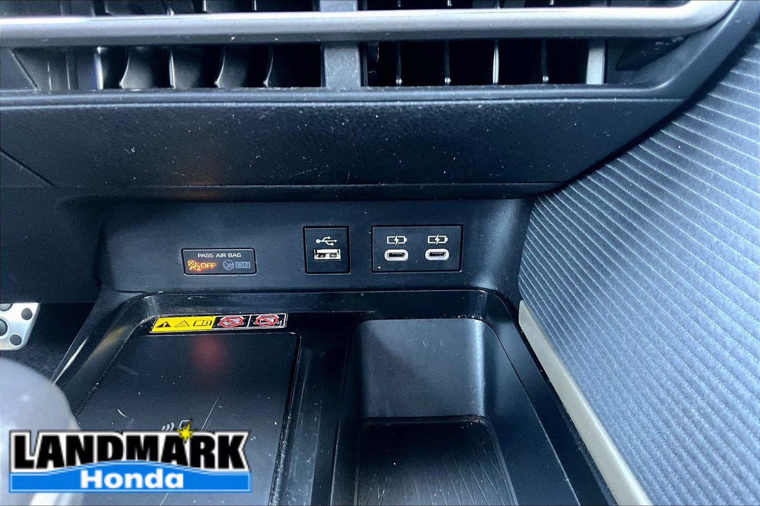 Used 2025 Toyota Camry SE FWD image 25