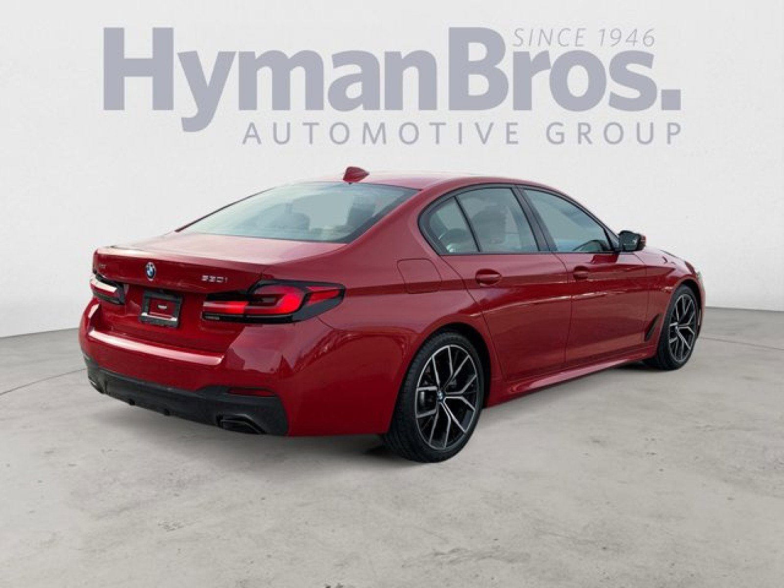 Used 2022 BMW 530i xDrive w/ M Sport Package image 3