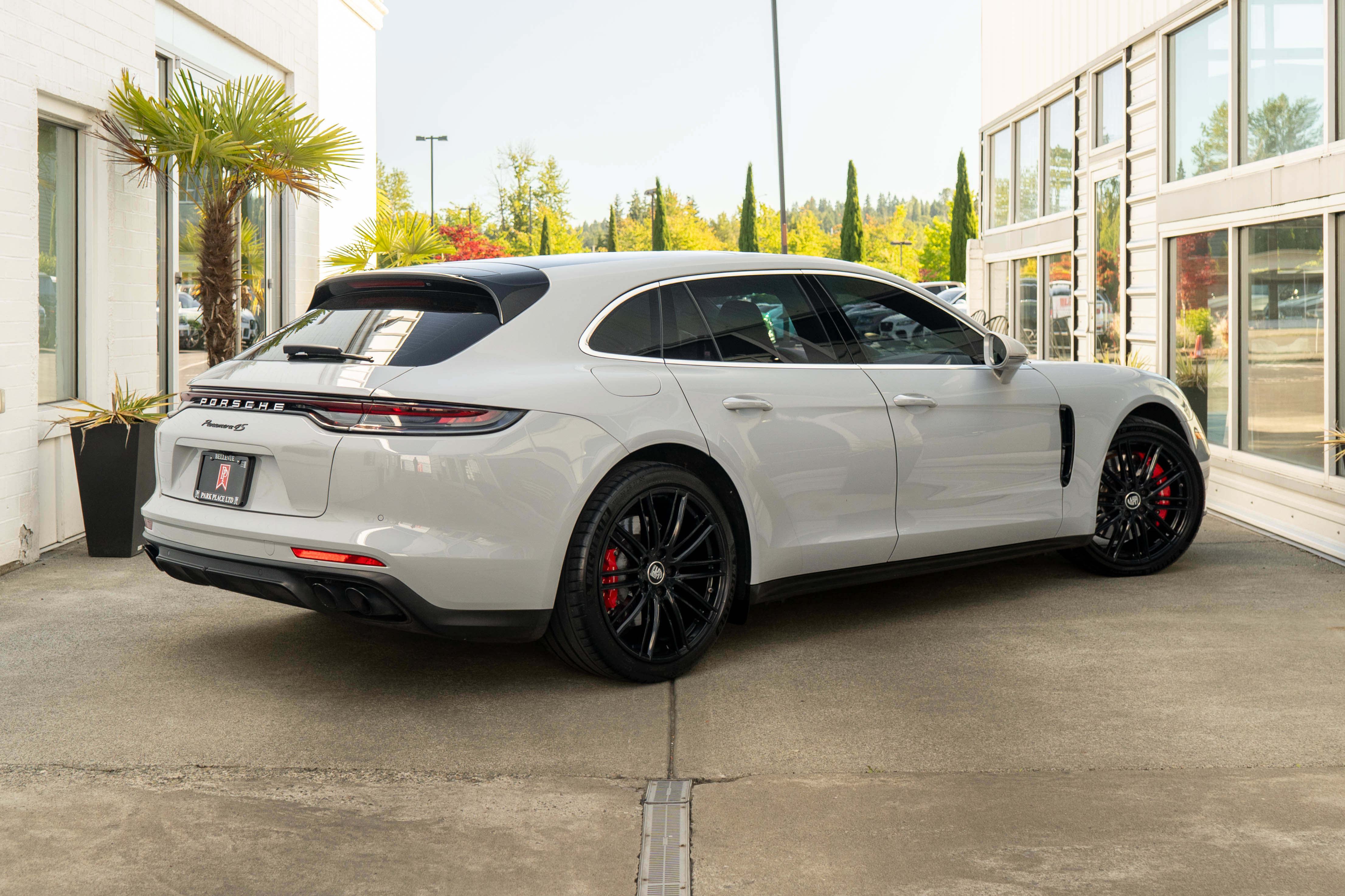 Used 2023 Porsche Panamera 4S AWD/4WD image 6