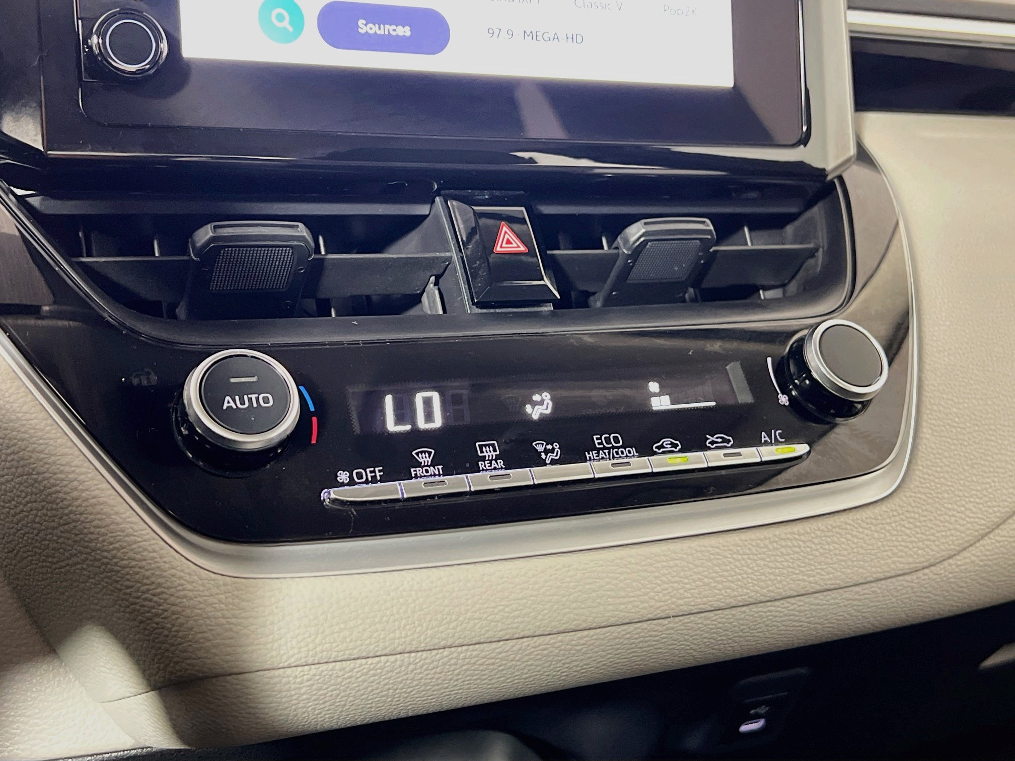 Certified 2025 Toyota Corolla LE FWD image 16