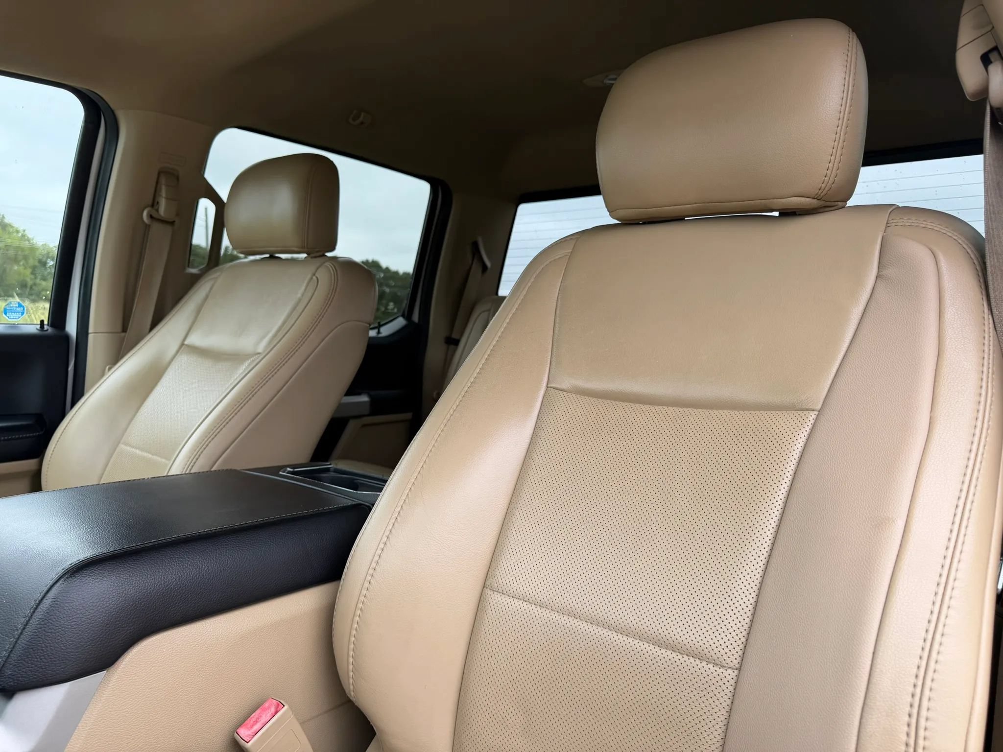 Used 2019 Ford F250 Lariat w/ Lariat Ultimate Package AWD/4WD image 21