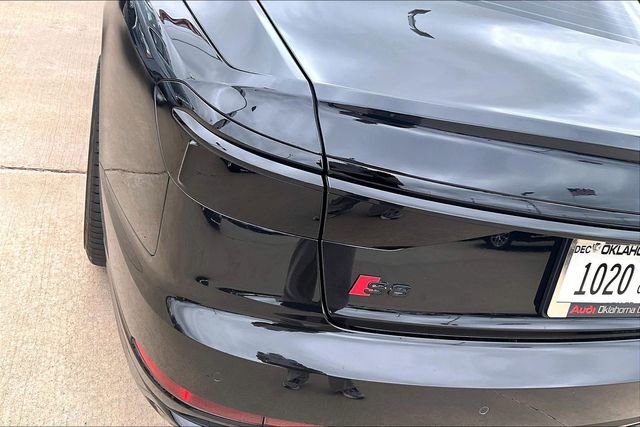 Used 2024 Audi S8 w/ S8 Comfort Plus Package AWD/4WD image 32