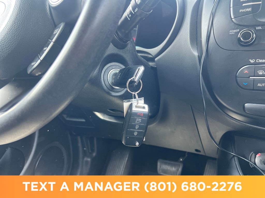 Used 2017 Kia Soul + FWD image 26