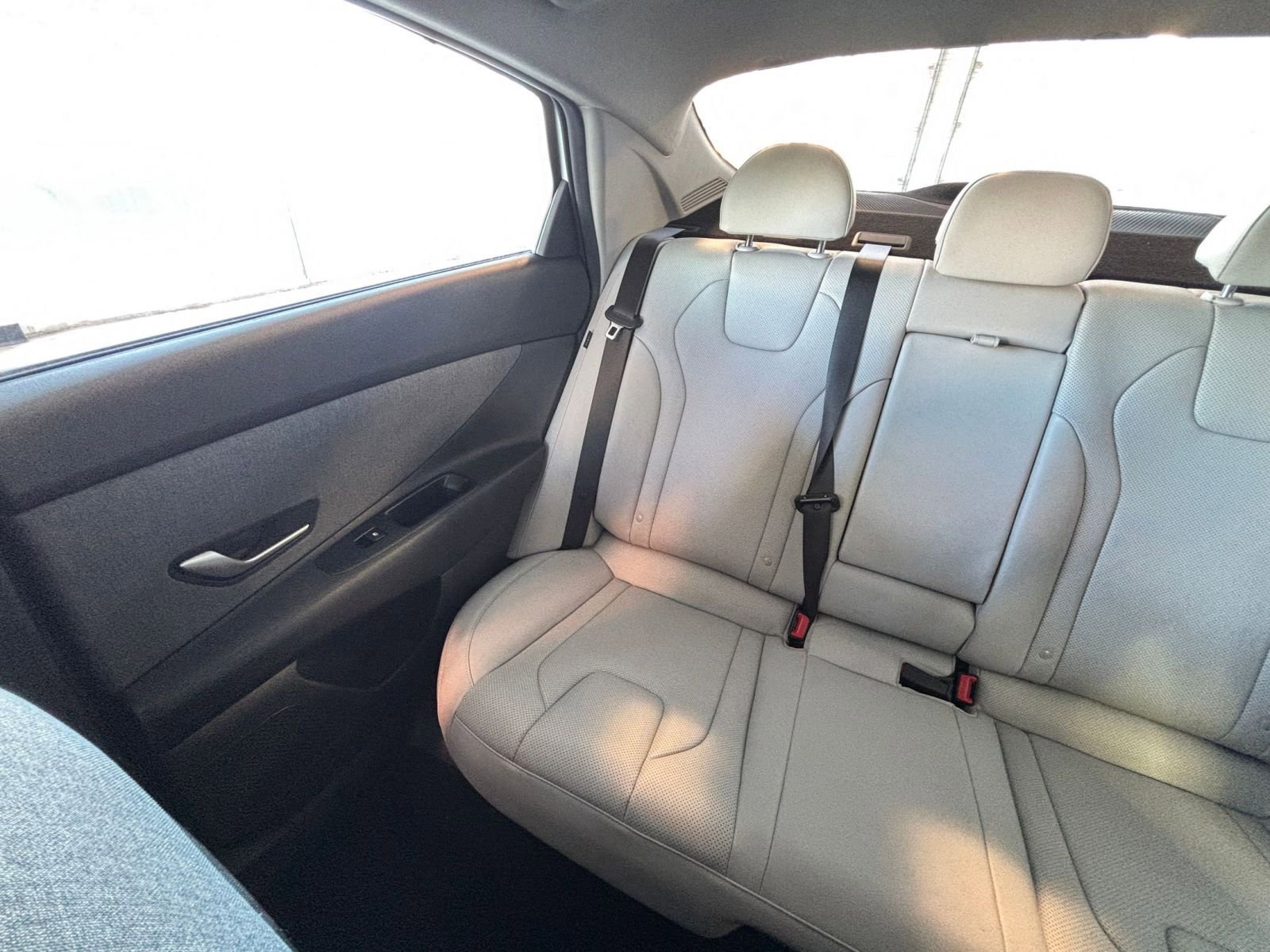 Used 2025 Hyundai Elantra Limited image 43