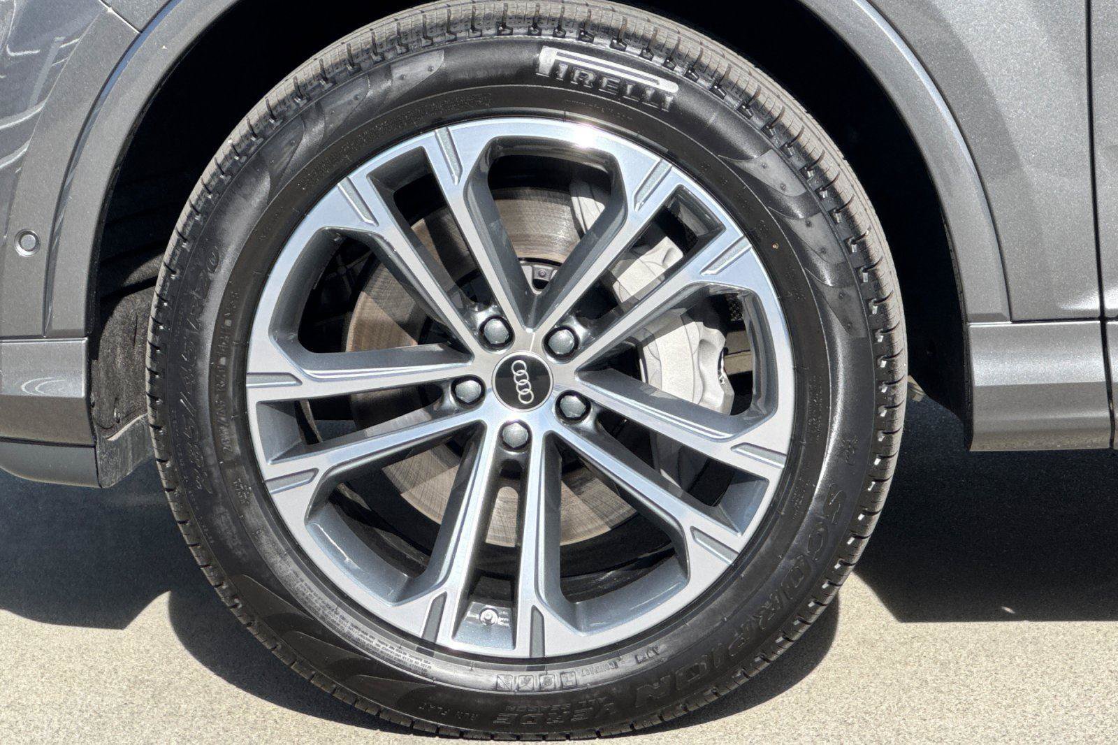Certified 2026 Audi Q7 2.0T Premium w/ Convenience Plus Package AWD/4WD image 26