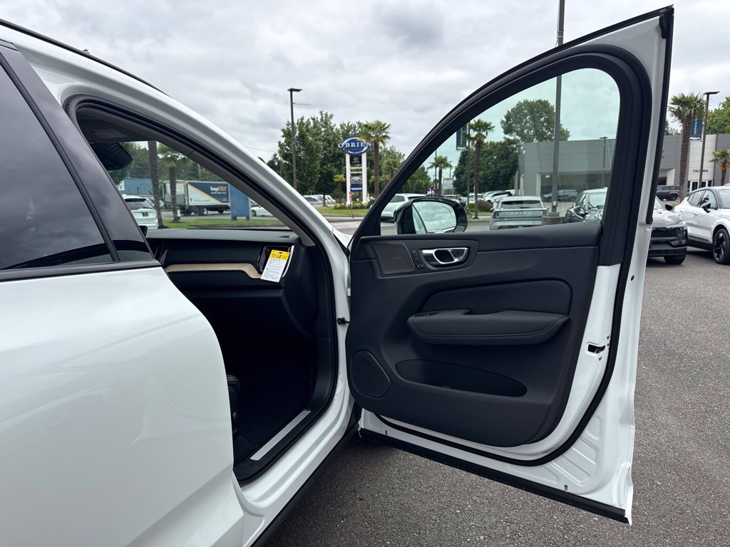 New 2026 Volvo XC60 T8 Ultra w/ Protection Package Premier AWD/4WD image 19