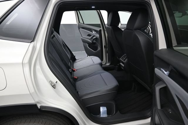 New 2026 Volkswagen Tiguan SE R-Line AWD/4WD image 13