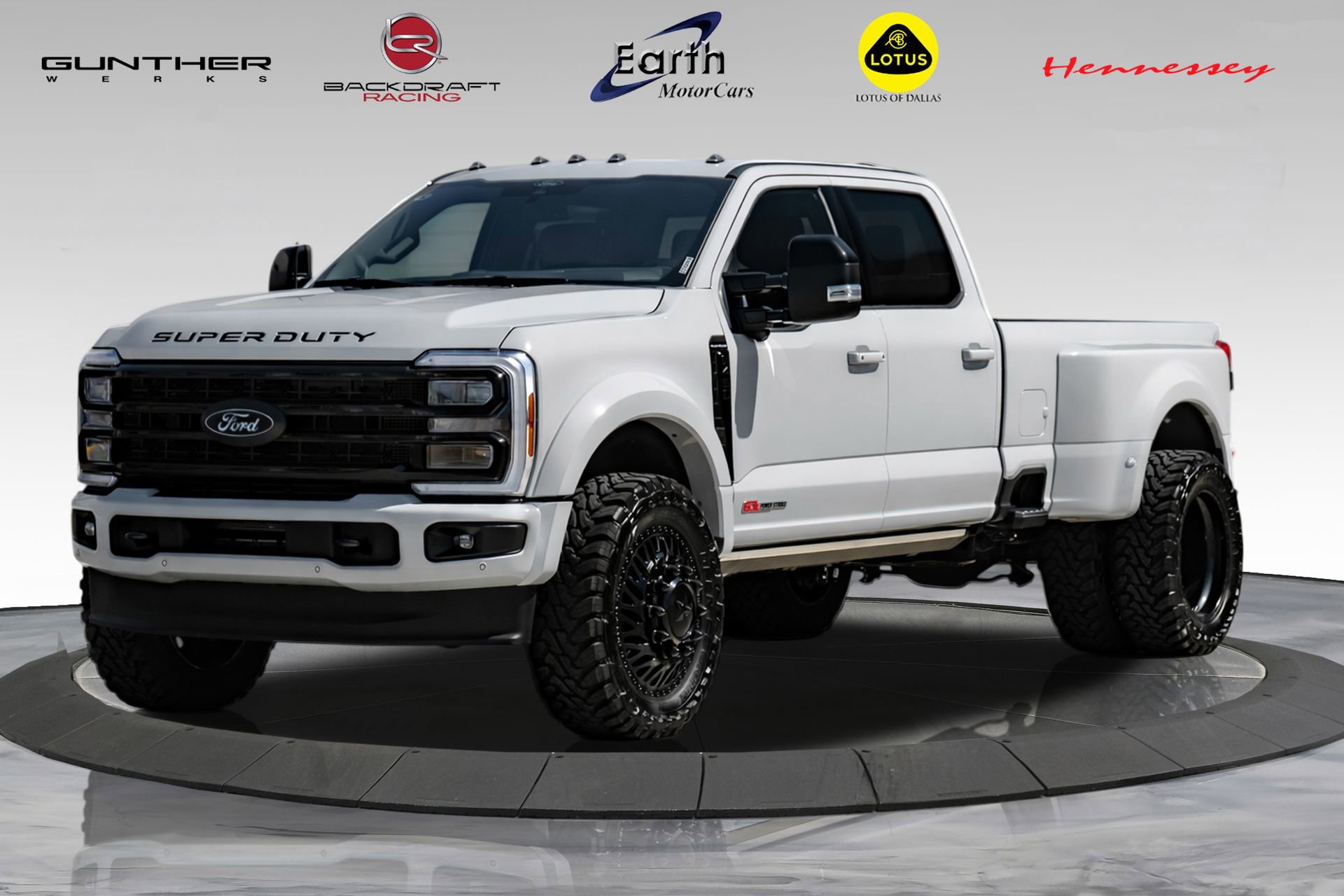 Used 2026 Ford F450 Platinum w/ FX4 Off-Road Package AWD/4WD image 1