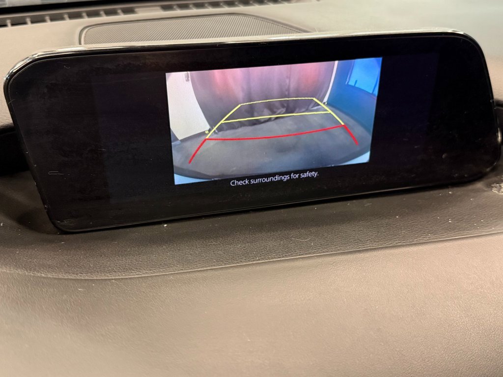 Used 2019 MAZDA MAZDA3 Hatchback image 13