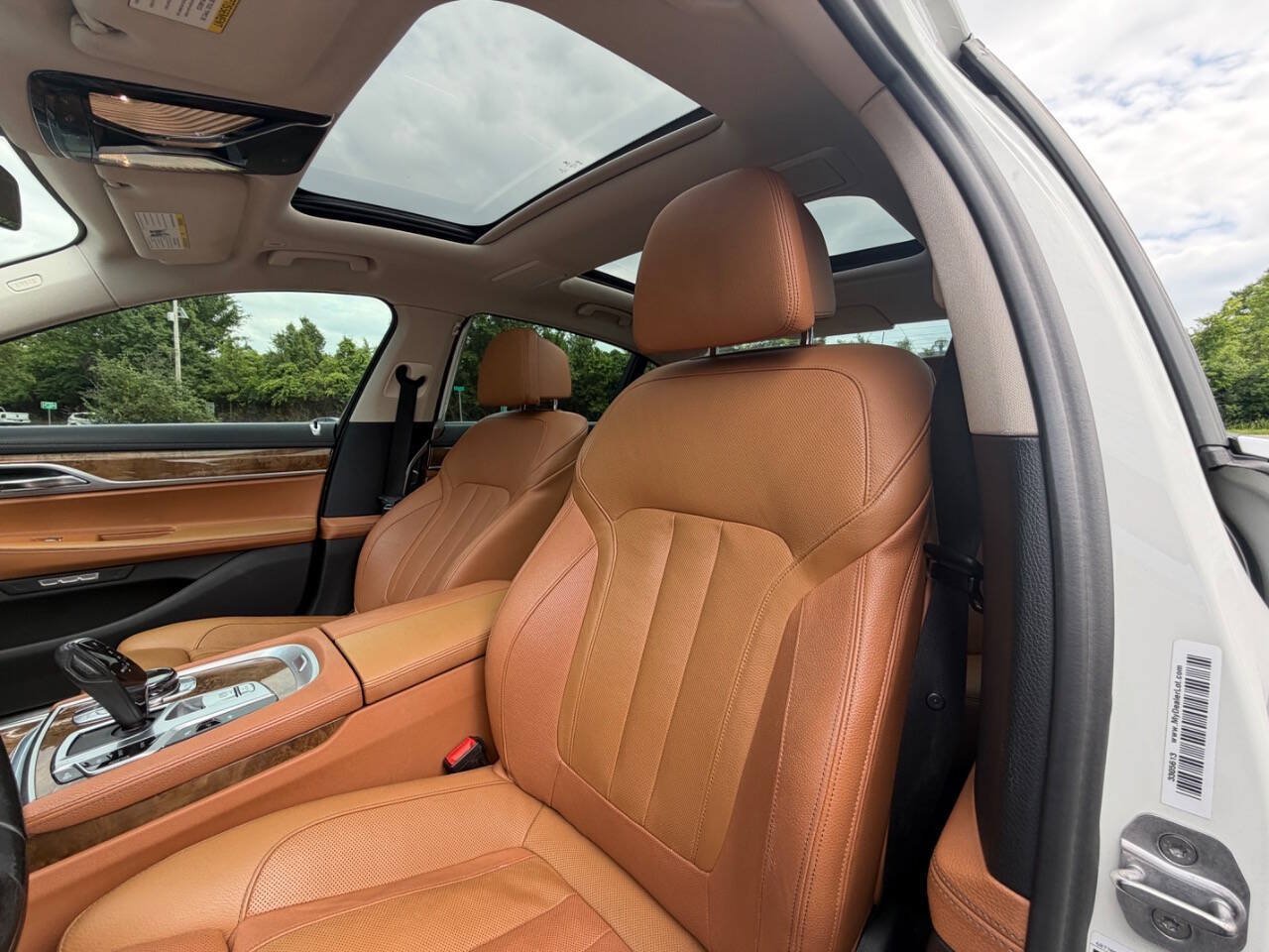 Used 2016 BMW 740i RWD image 7