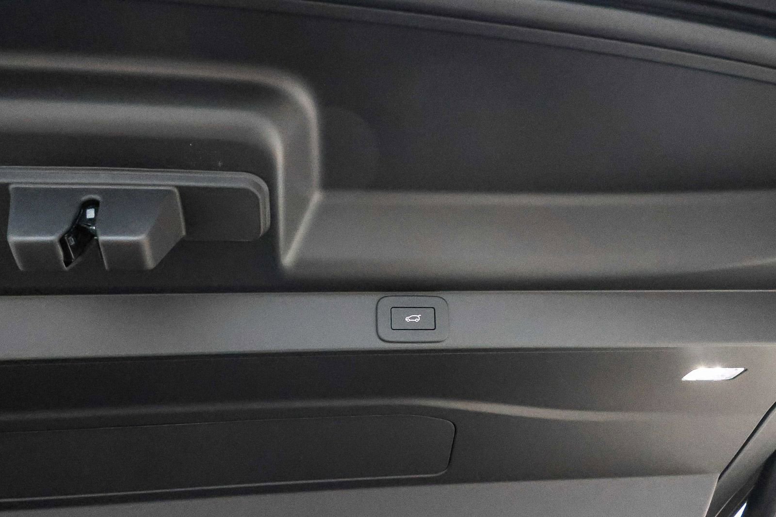 New 2026 Land Rover Range Rover SE image 27