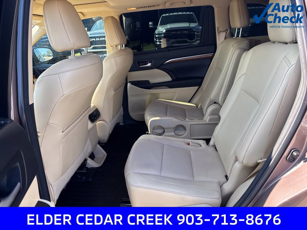 Used 2017 Toyota Highlander Limited FWD image 23