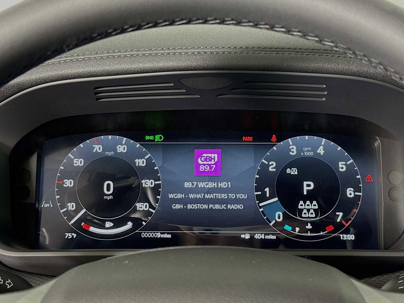 New 2025 Land Rover Discovery Dynamic SE AWD/4WD image 13