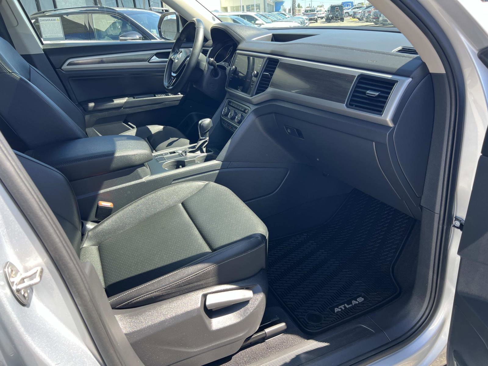Used 2019 Volkswagen Atlas SE w/ Panoramic Sunroof Package image 31
