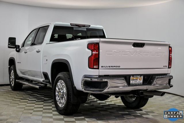 Used 2025 Chevrolet Silverado 2500 LTZ w/ LTZ Premium Package AWD/4WD image 5