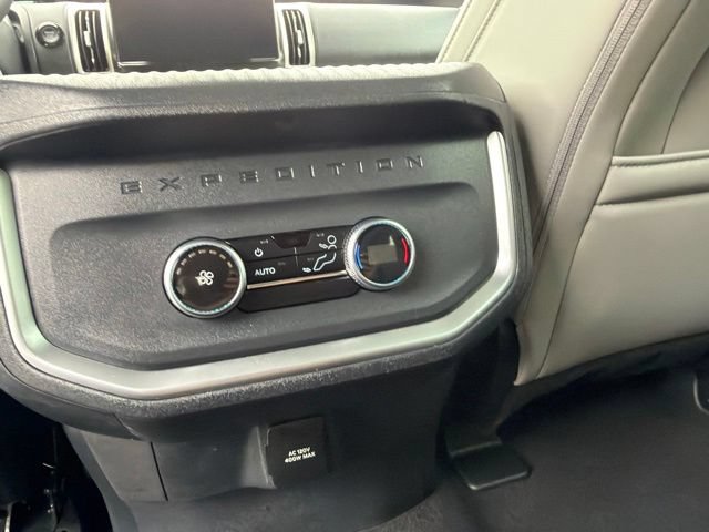 Used 2025 Ford Expedition Active AWD/4WD image 41
