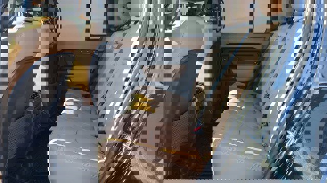 New 2026 Land Rover Defender 110 X-Dynamic SE image 19