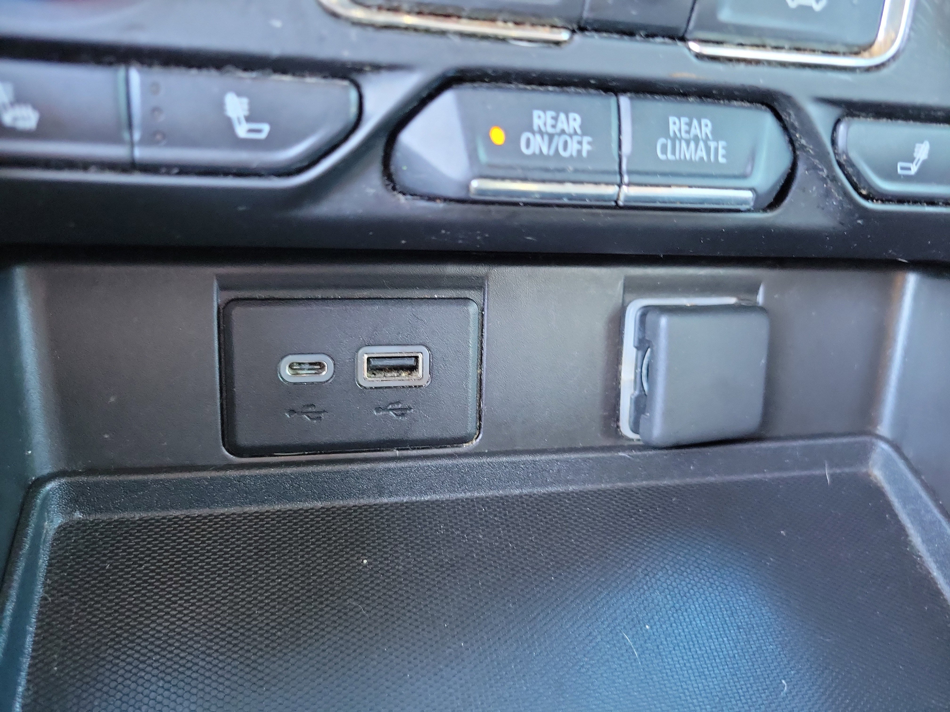 Used 2021 Chevrolet Tahoe Z71 w/ Z71 Off-Road Package image 27