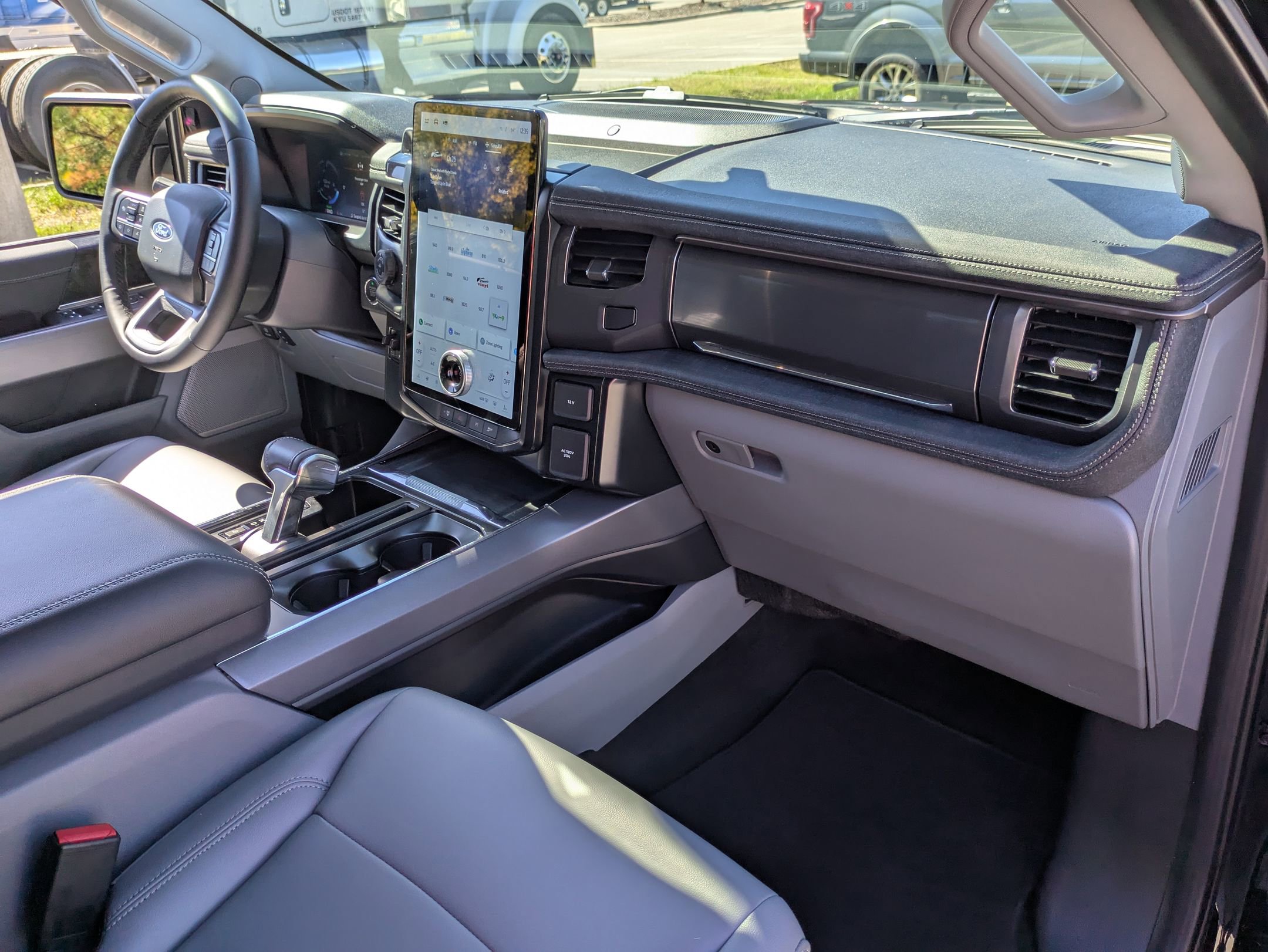 Certified 2025 Ford F150 Lightning Flash w/ Max Trailer Tow Package image 43