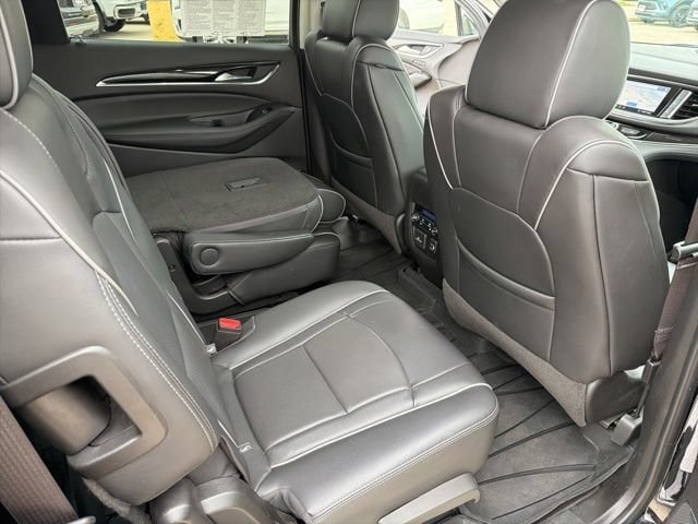 Used 2021 Buick Enclave Avenir w/ Avenir Technology Package FWD image 29