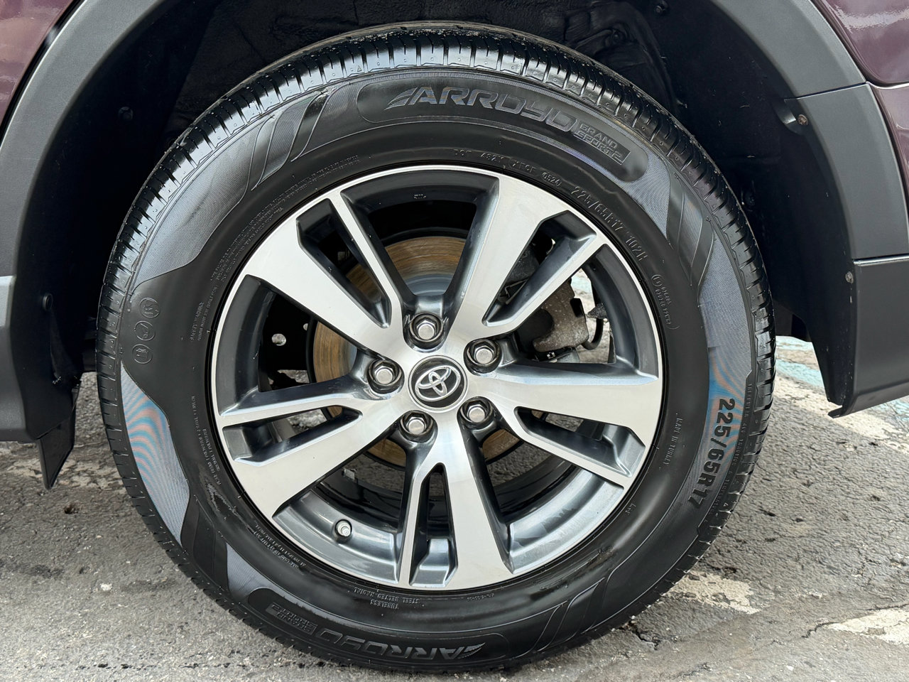 Used 2018 Toyota RAV4 XLE image 31