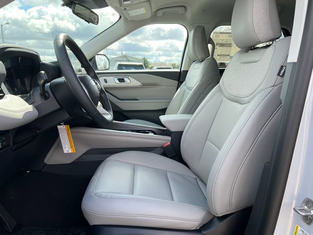 New 2026 Ford Explorer Active image 3